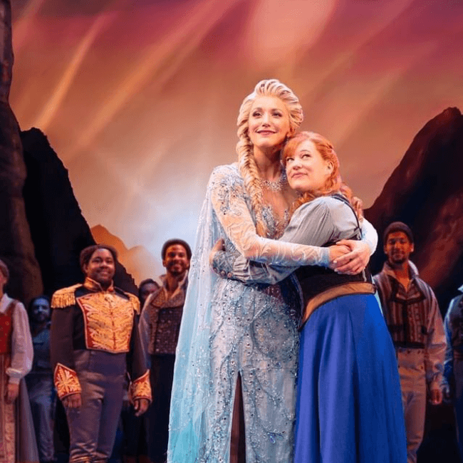 "How do you know you can trust her?" 
<br><br>
"Because she's my sister." 💜
<br><br>
📸: @murphymade